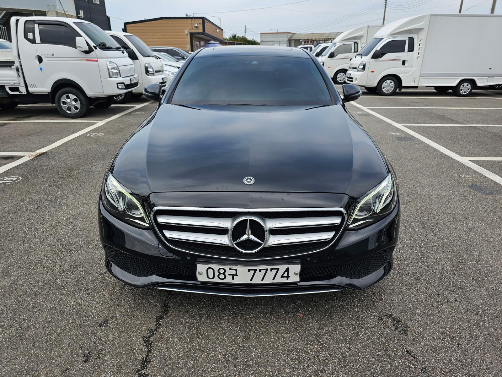 Mercedes-Benz E220